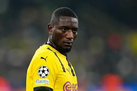 بروسيا دورتموند يعلن إصابة جيراسي 